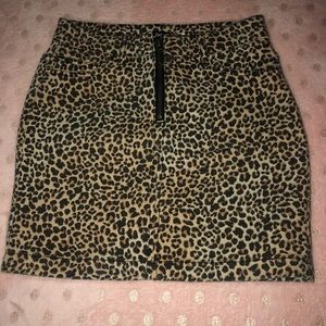 BDG leopard skirt size XS brand new with tags